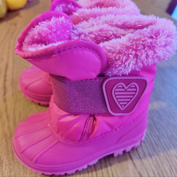 Cat & Jack Shoes Cat And Jack Girls Snow Boots Size 6 Poshmark